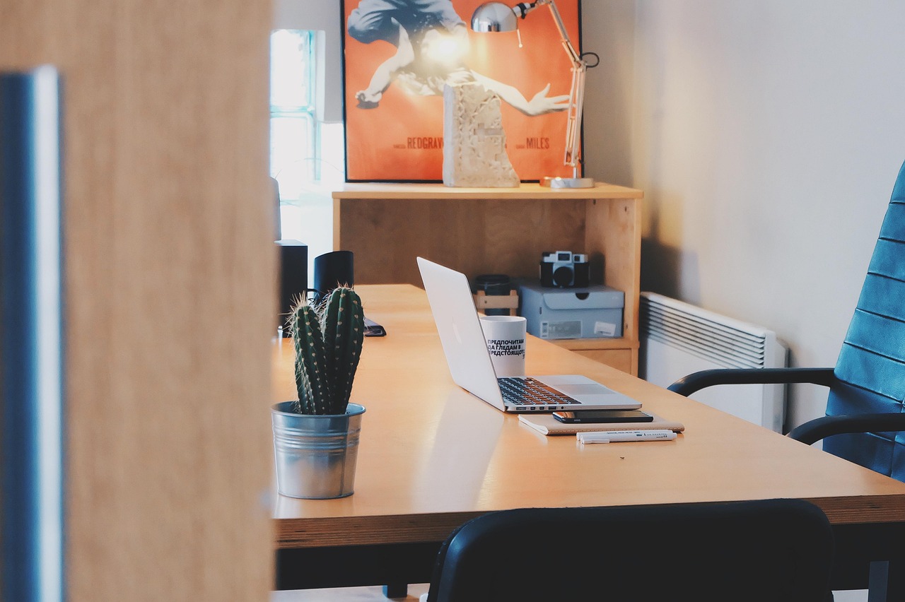 The Cost of Context Switching: Why Fragmented Days Feel Exhausting